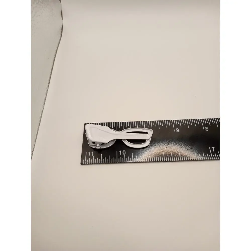 4 pack of Hair Clips Barrettes Sunglasses Glasses Style Black White 0874-878